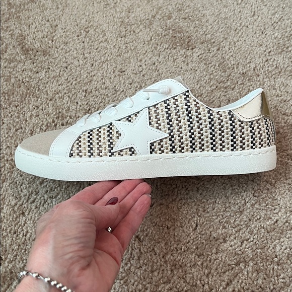 NIB Vintage Havana Carla Tweed Sneakers - Picture 3 of 10